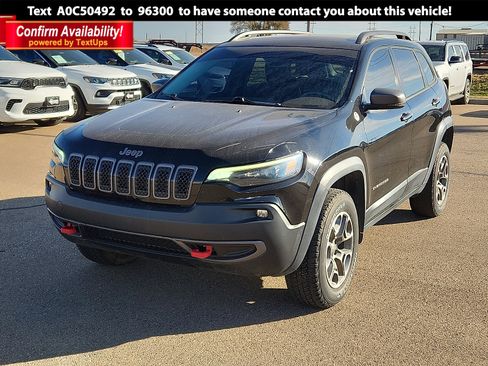 Used 2020 Jeep Cherokee Trailhawk image 1