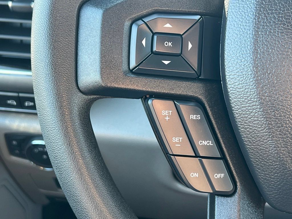 Used 2019 Ford F250 XLT w/ XLT Premium Package AWD/4WD image 35