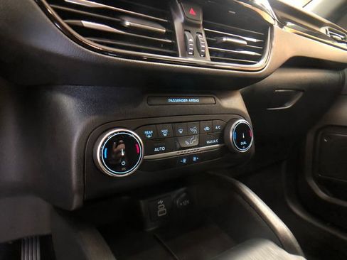 Certified 2025 Ford Escape ST-Line FWD image 17