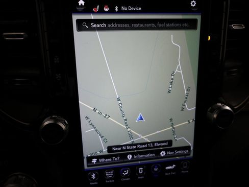 Used 2020 RAM 1500 Limited image 8