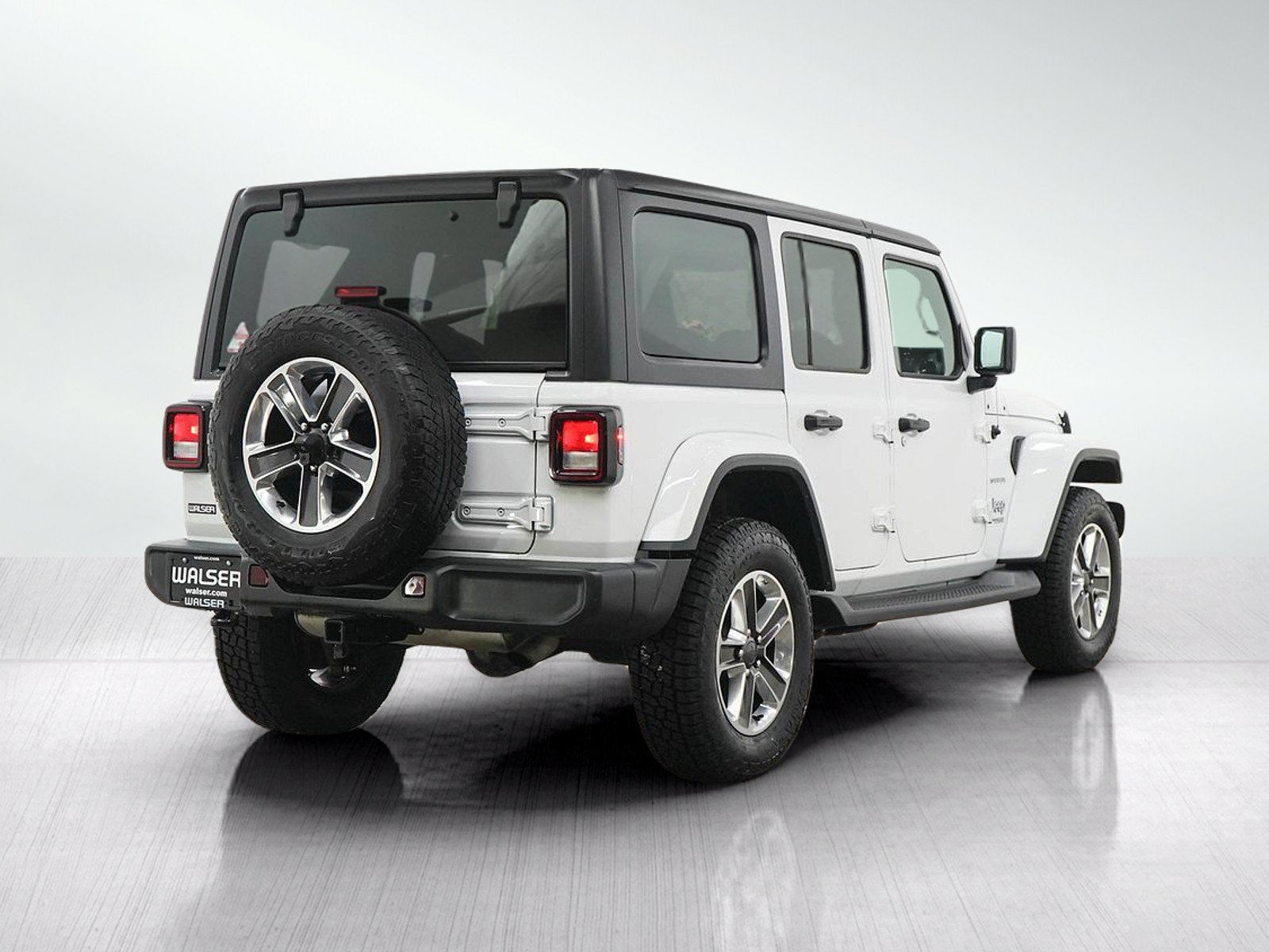 Used 2019 Jeep Wrangler Unlimited Sahara w/ Uconnect 4C Nav & Sound Group AWD/4WD image 5