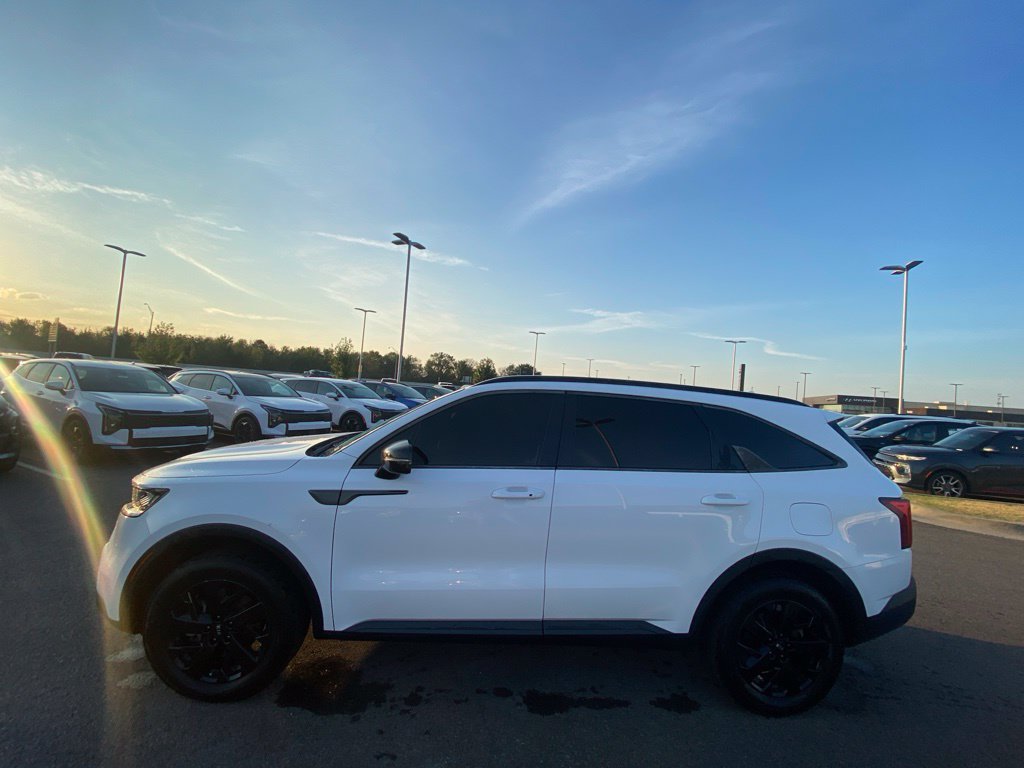 Used 2021 Kia Sorento S w/ Panoramic Sunroof Package AWD/4WD image 6