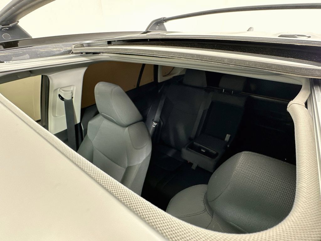 Certified 2025 Toyota RAV4 XLE w/ Convenience Package FWD image 22