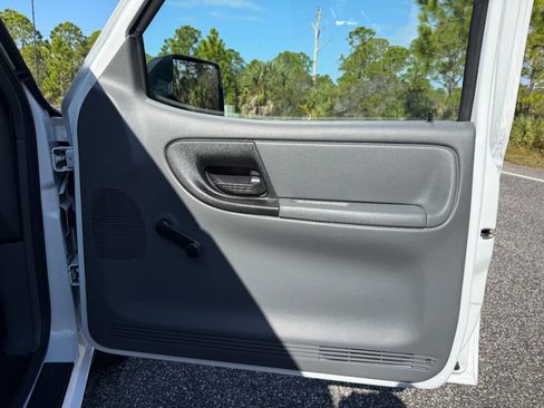 Used 2011 Ford Ranger XL image 12