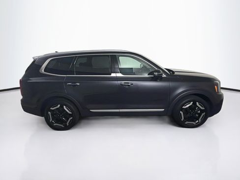 Used 2025 Kia Telluride S FWD image 10