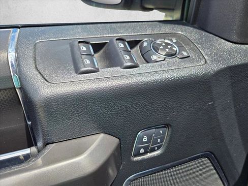 Used 2017 Ford F150 Lariat w/ Equipment Group 502A Luxury AWD/4WD image 11