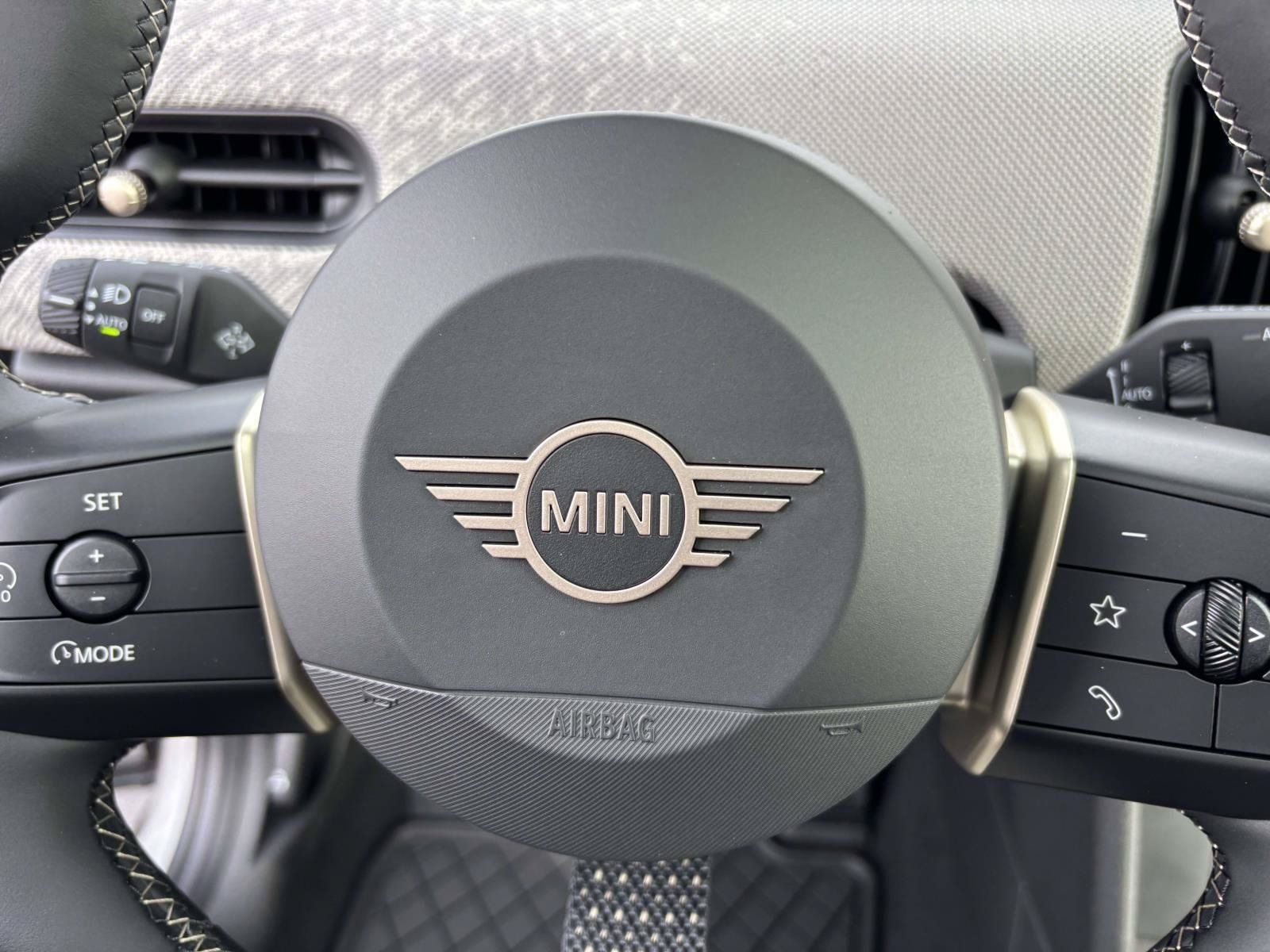 New 2026 MINI Cooper 2-Door Hardtop FWD image 17