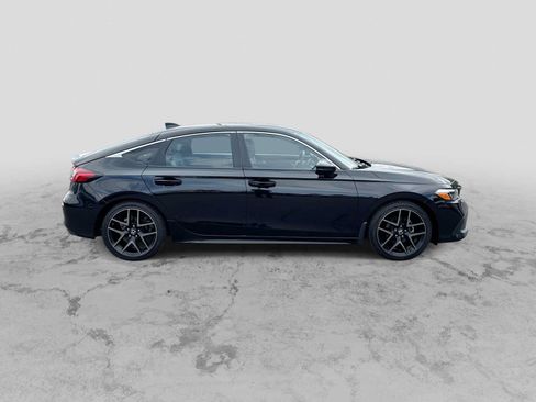Used 2022 Honda Civic Sport Touring image 9