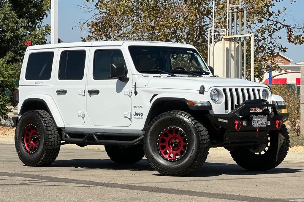 Used 2018 Jeep Wrangler Unlimited Sahara AWD/4WD image 2