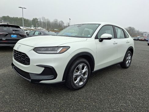 Certified 2023 Honda HR-V LX image 3