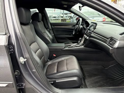Certified 2018 Honda Accord Sport image 9