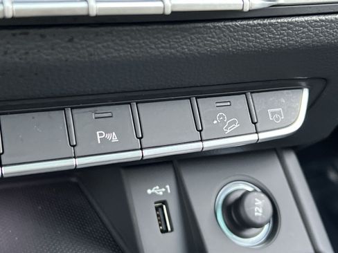 Used 2024 Audi Q5 e Premium Plus AWD/4WD image 41