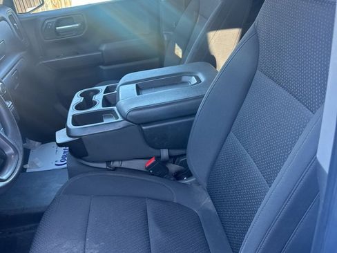 Used 2021 GMC Sierra 1500 4x4 Crew Cab w/ Sierra Value Package image 18