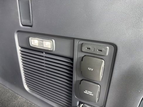 New 2025 Lincoln Navigator L Reserve image 28