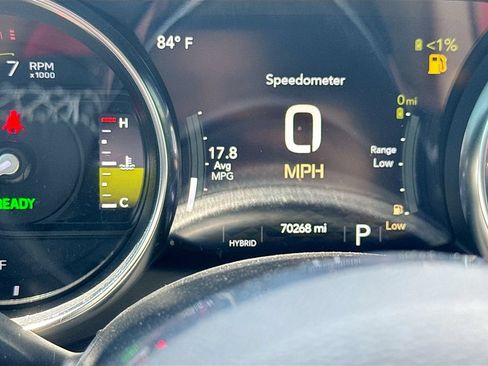 Used 2022 Jeep Wrangler Unlimited Sahara w/ Cold Weather Group AWD/4WD image 13