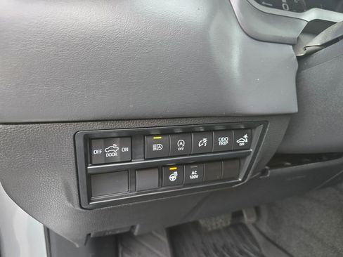 Used 2023 Toyota Tundra Platinum AWD/4WD image 20
