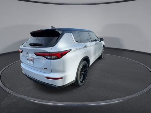 Used 2023 Mitsubishi Outlander SEL image 15
