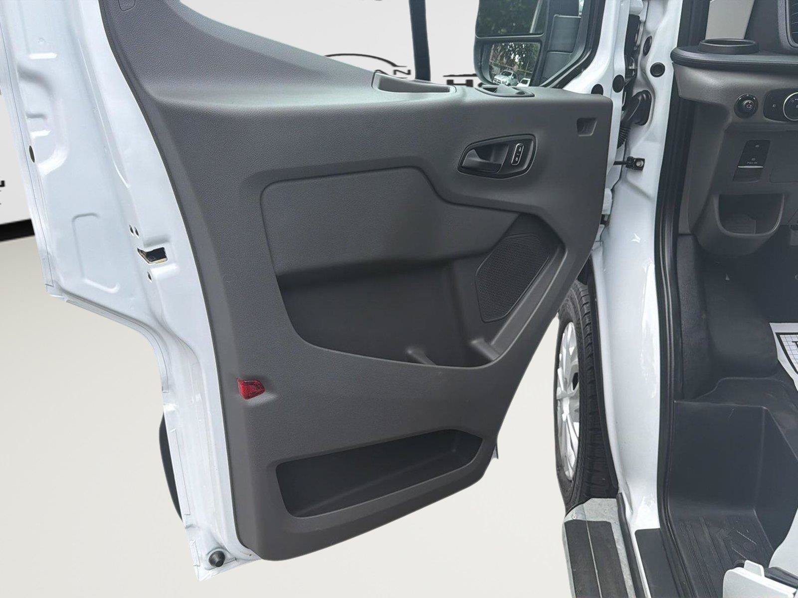 Used 2025 Ford Transit 250 Low Roof w/ Exterior Upgrade Package RWD image 9