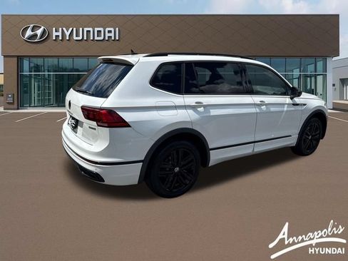 Used 2022 Volkswagen Tiguan SE R-Line AWD/4WD image 5