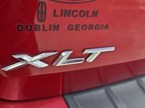 Used 2024 Ford Explorer XLT AWD/4WD image 14