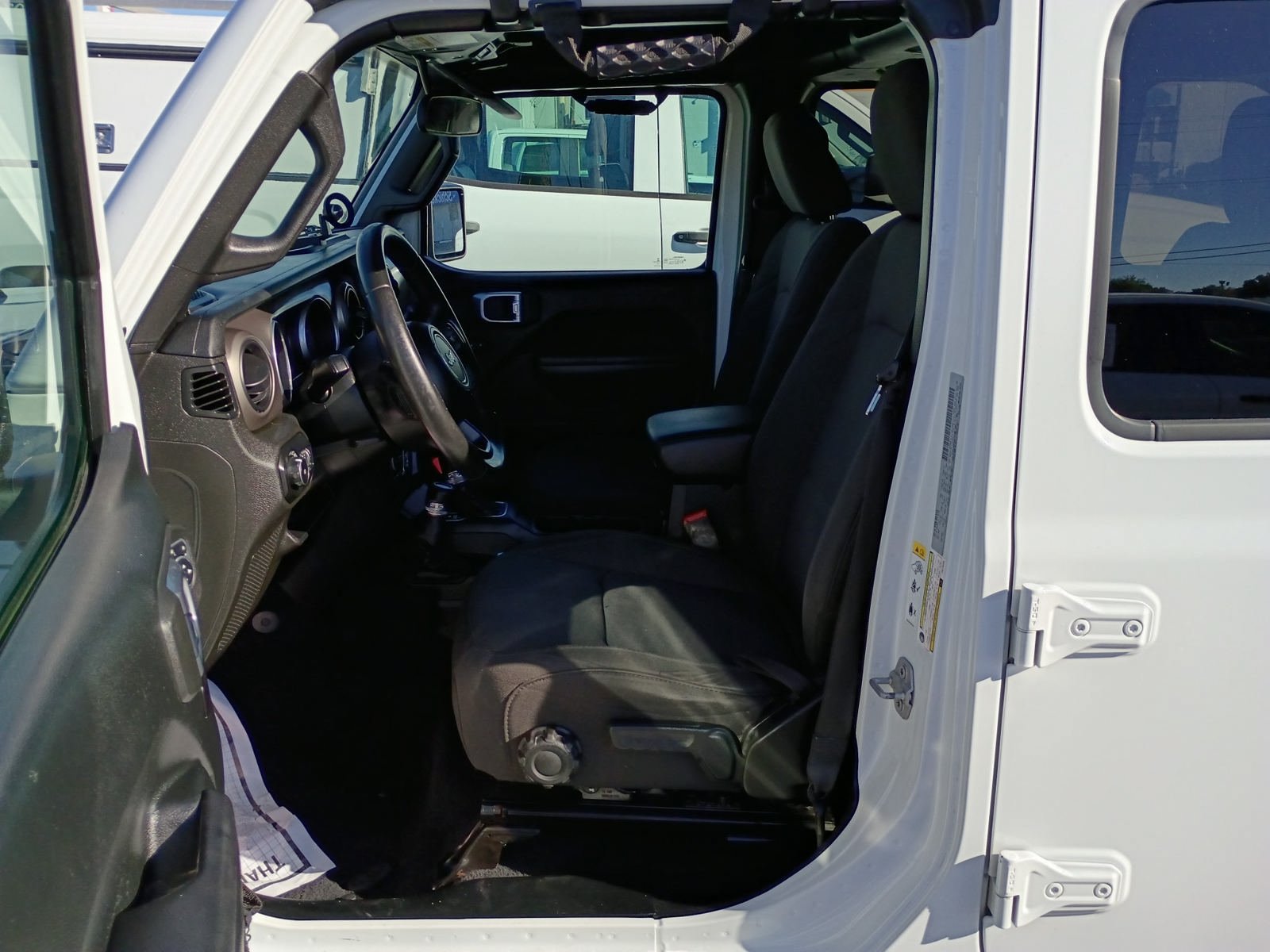 Used 2018 Jeep Wrangler Unlimited Sport S AWD/4WD image 5
