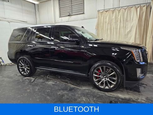 Used 2020 Cadillac Escalade Premium Luxury AWD/4WD image 6
