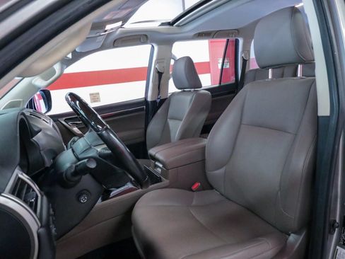 Used 2021 Lexus GX 460 Premium w/ Premium Package AWD/4WD image 10