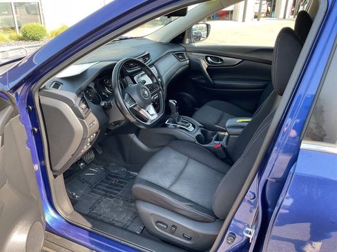 Used 2019 Nissan Rogue SV AWD/4WD image 14