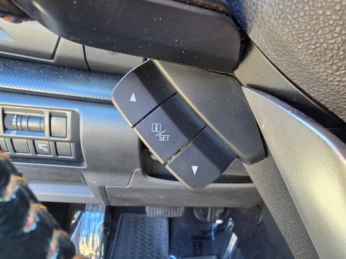 Used 2019 Subaru Crosstrek 2.0i Premium w/ Eyesight System AWD/4WD image 27