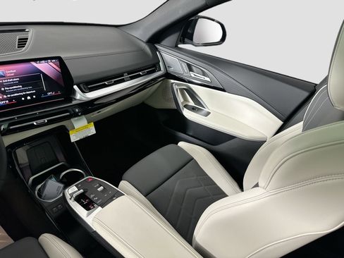 New 2026 BMW X2 xDrive28i image 25