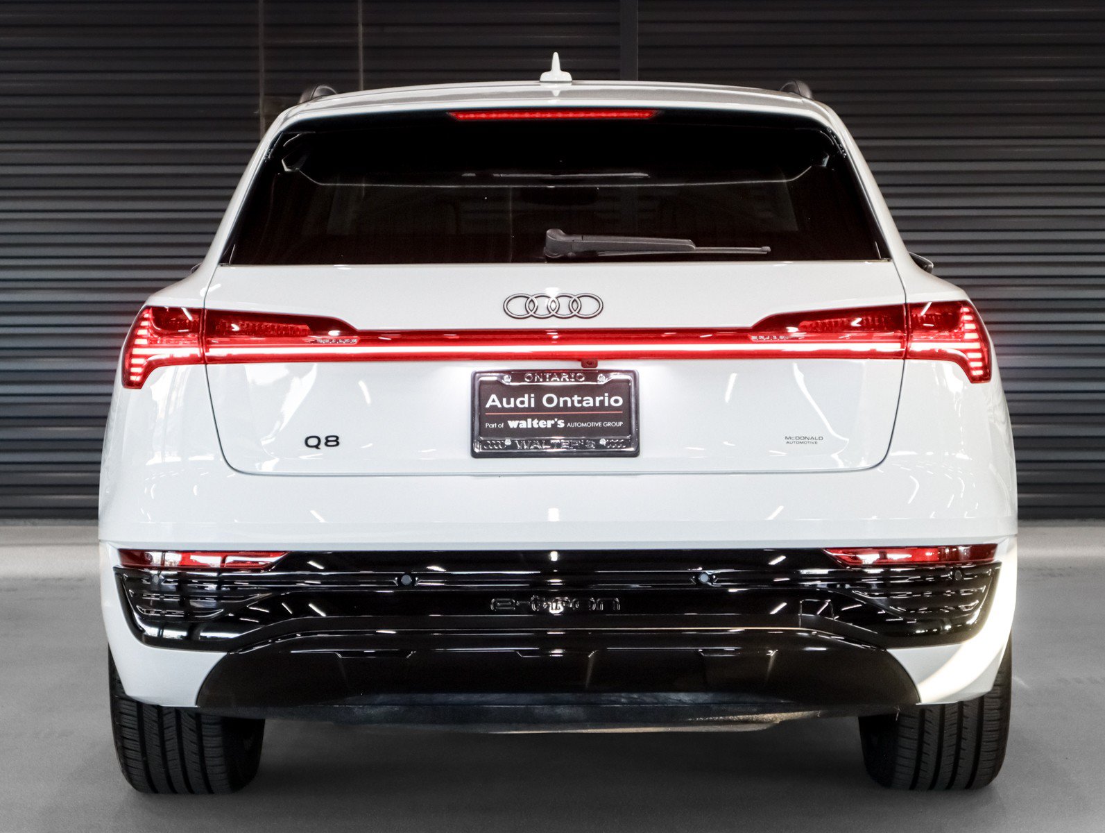 Used 2024 Audi Q8 e-tron Premium AWD/4WD image 13