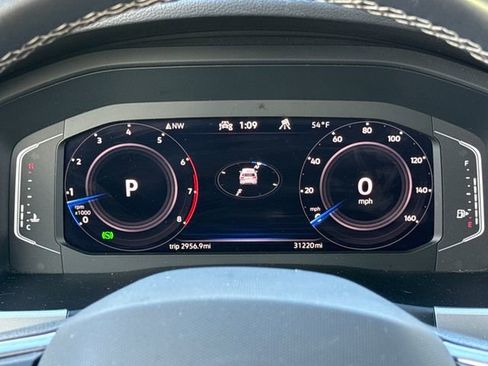 Used 2023 Volkswagen Atlas Cross Sport SE w/ Panoramic Sunroof Package image 18