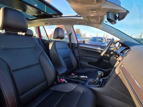Used 2019 Volkswagen Golf Alltrack SE image 14