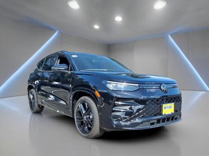 New 2025 Volkswagen Tiguan SE R-Line