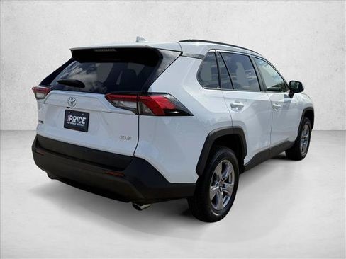 Used 2025 Toyota RAV4 XLE FWD image 5