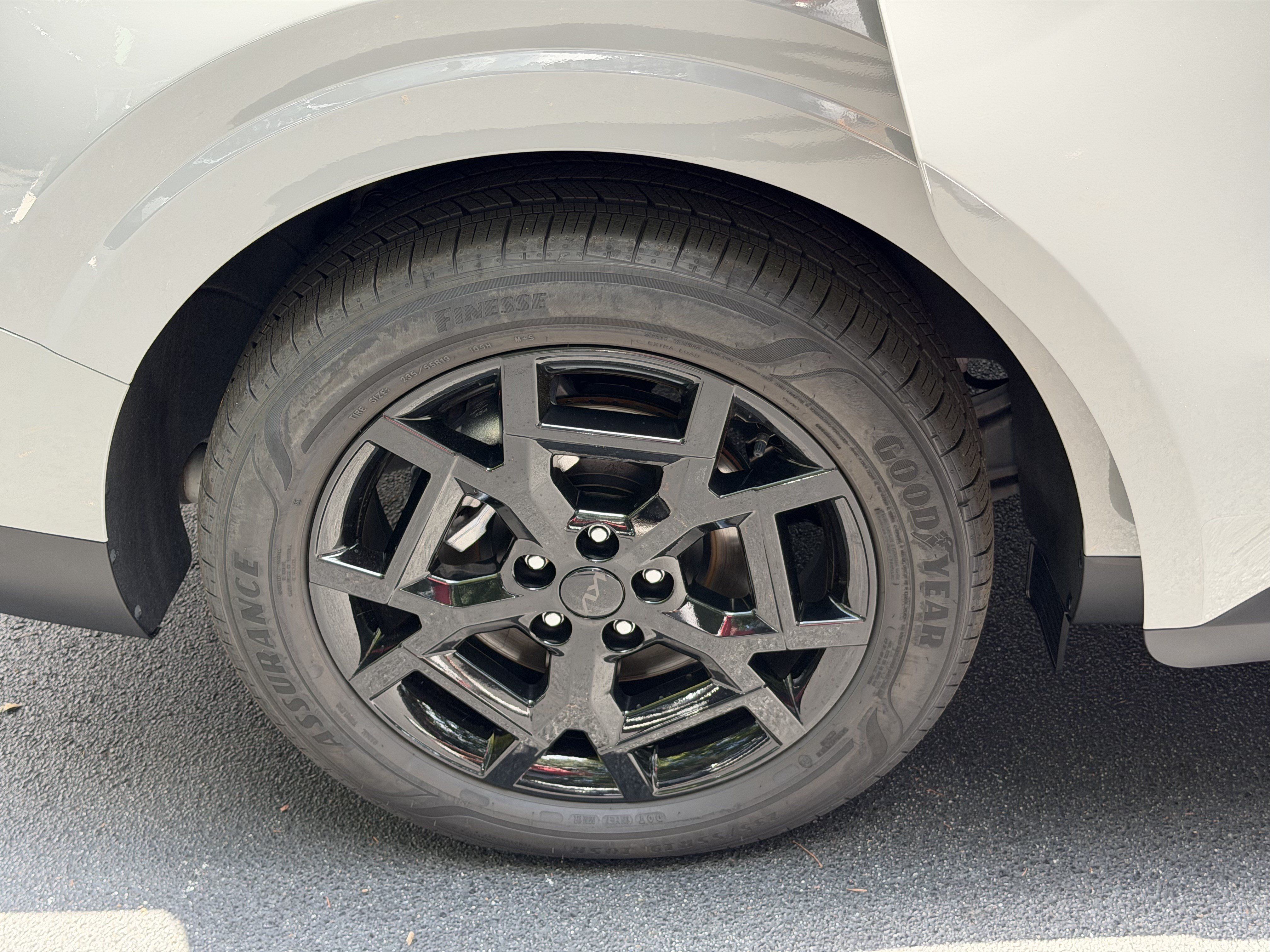 Certified 2026 Kia Carnival SX FWD image 16