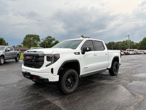 Used 2022 GMC Sierra 1500 AT4 w/ AT4 Premium Package AWD/4WD image 1