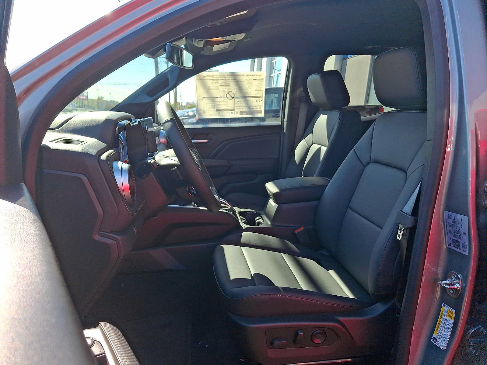 New 2026 Chevrolet Colorado LT w/ LT Convenience Package AWD/4WD image 6