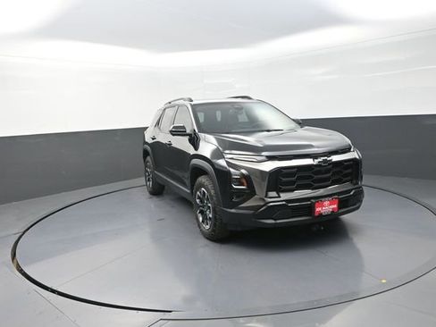 Used 2025 Chevrolet Equinox ACTIV w/ Safety and Technology Package AWD/4WD image 23