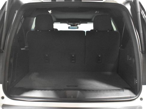 Used 2024 Chevrolet Suburban LT w/ LT Signature Package AWD/4WD image 25