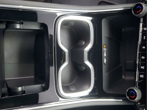 Used 2026 Chevrolet Traverse High Country image 41