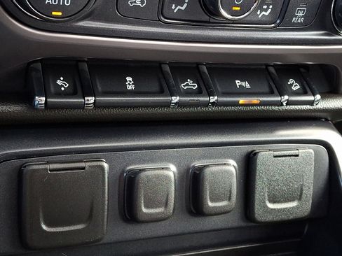 Used 2016 GMC Sierra 1500 SLT w/ All-Terrain Package image 25