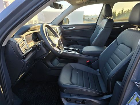 New 2026 Volkswagen Atlas SEL image 17