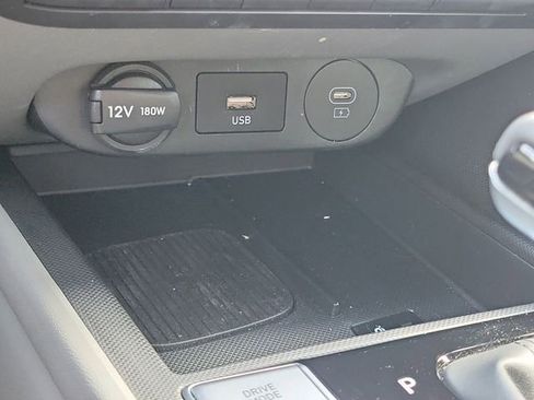 Certified 2025 Hyundai Elantra SEL FWD image 14