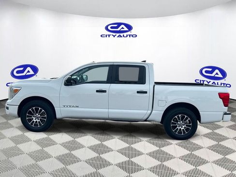 Used 2022 Nissan Titan SV RWD image 5