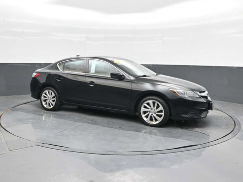Used 2018 Acura ILX FWD image 11