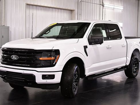 New 2026 Ford F150 XLT w/ Equipment Group 302A MID AWD/4WD image 3