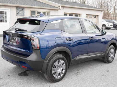 Used 2025 Nissan Kicks S w/ Charging Package image 11