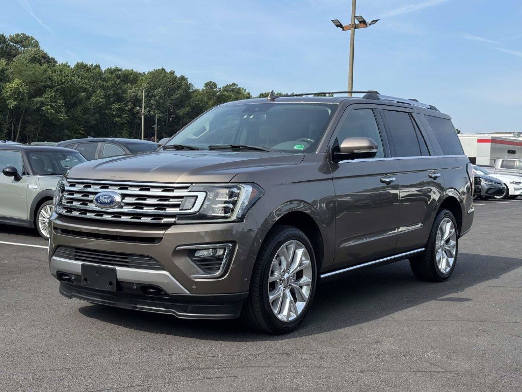 Used 2018 Ford Expedition Limited w/ Equipment Group 302A AWD/4WD image 26