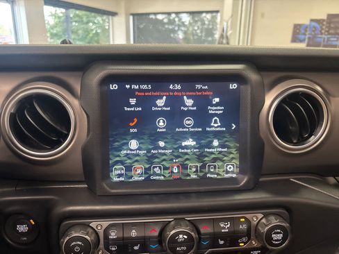 Used 2022 Jeep Gladiator Rubicon w/ Cold Weather Group image 35